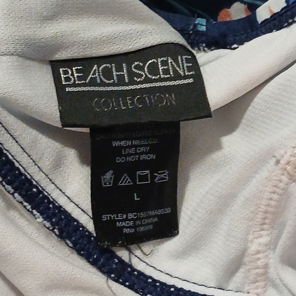 Beach Scene Collection Swimsuit Ruffle Size L - Picture 9 of 11